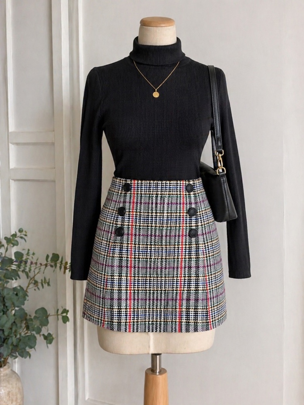 Women's Veronica Beard
Starck Plaid Mini Skirt
Multicolor / Lined. Sz 4.